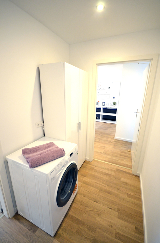 Flur mit Waschmaschine Etagenwohnung M�nchen