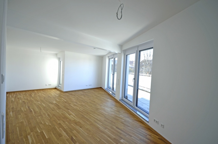 Wohnzimmer leer Penthousewohnung Holzkirchen