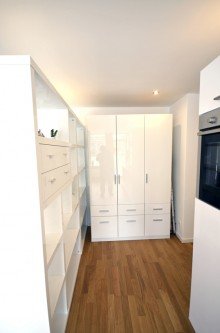 Ap.1 Schrank Sehr sch�nes, modern m�bliertes 1-Zimmer-Apartment in M�nchen-Solln
