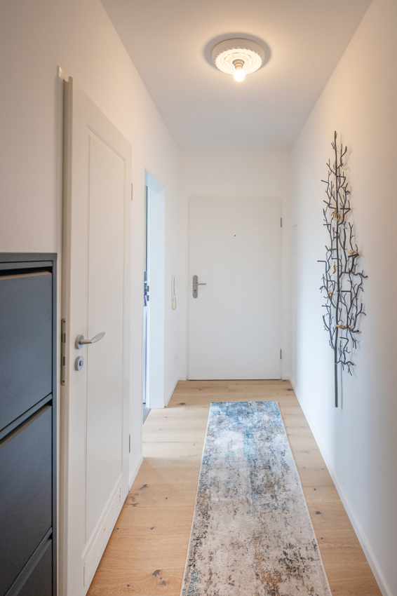 Kolping_Gang Dachgeschosswohnung Dachau