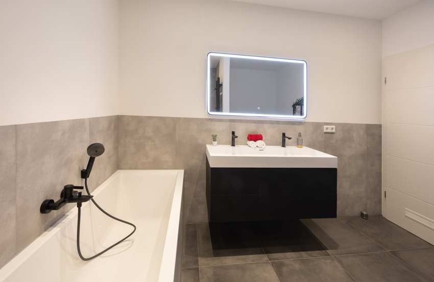 Gro�es Bad Erdgeschosswohnung Miesbach