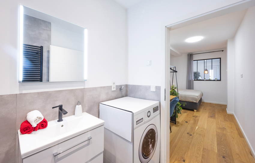 Bad Klein mit Waschmaschine Erdgeschosswohnung Miesbach